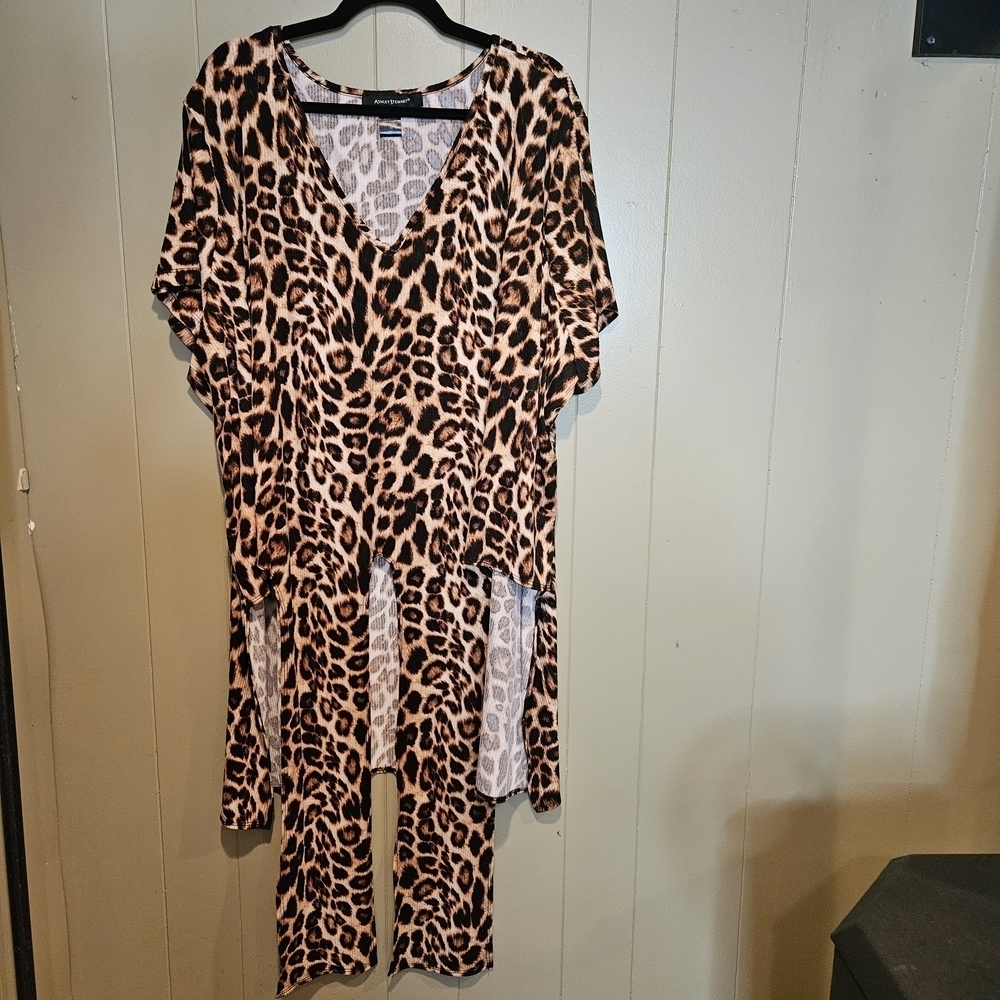 Ashley Stewart Lounge Shirt, Womens, Plus-Size 1X, Leopard Print, Oversized